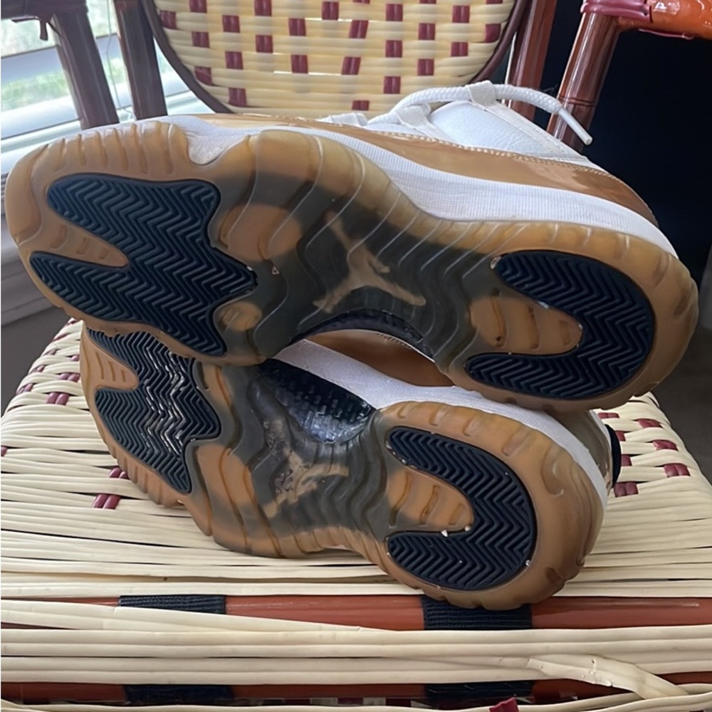 Retro Air Jordan 11 Closing Ceremony - Picture 4 of 5